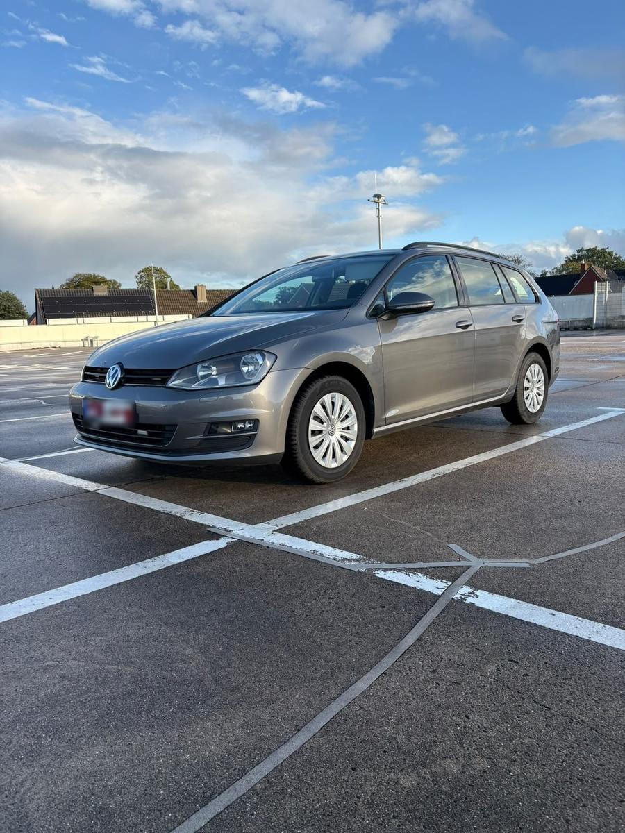 Volkswagen Golf 2014 — interior