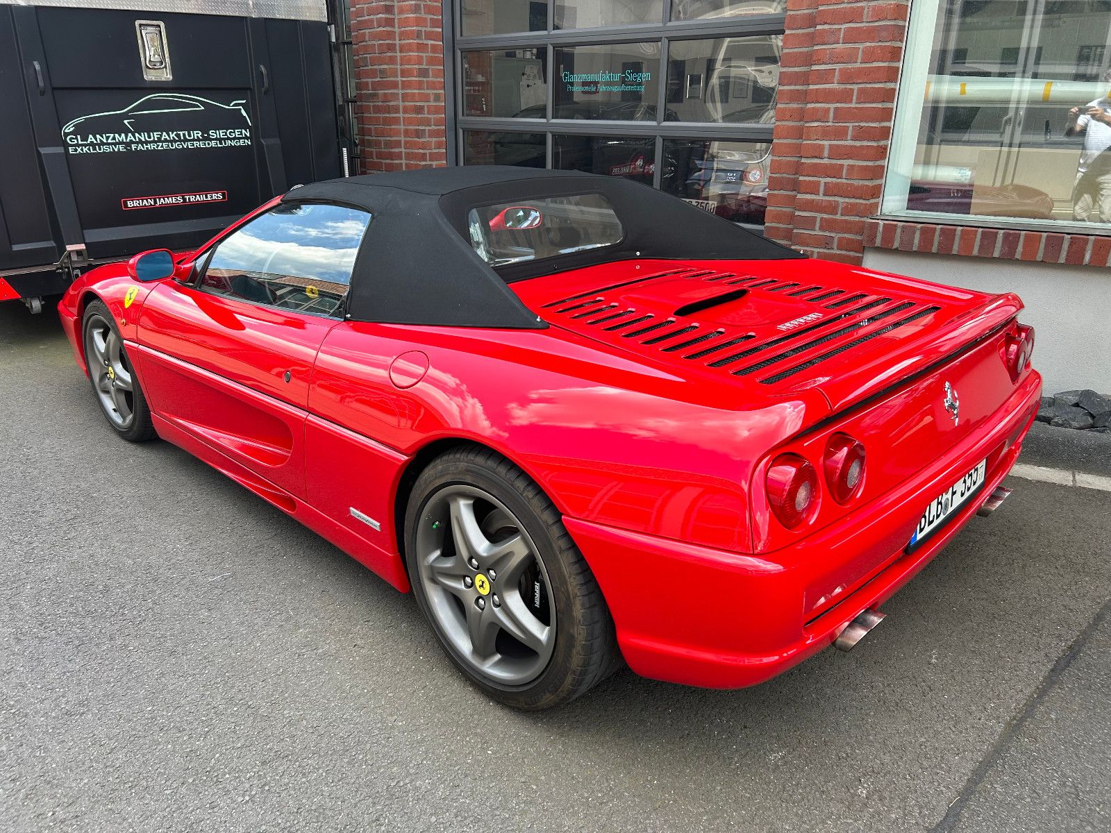 Fahrzeugabbildung Ferrari F355 F1 Spider Schalter !!