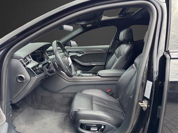 2021 AUDI A8 — миниатюра 11