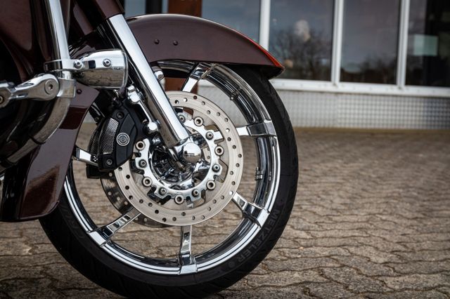 Fahrzeugabbildung Harley-Davidson CVO STREET GLIDE 110 cui FLHXSE - G&R MOTOR -
