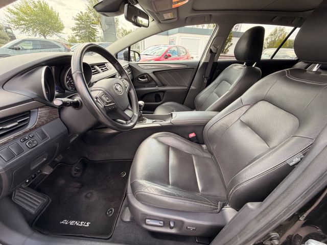 Toyota Avensis Touring Sports Executive