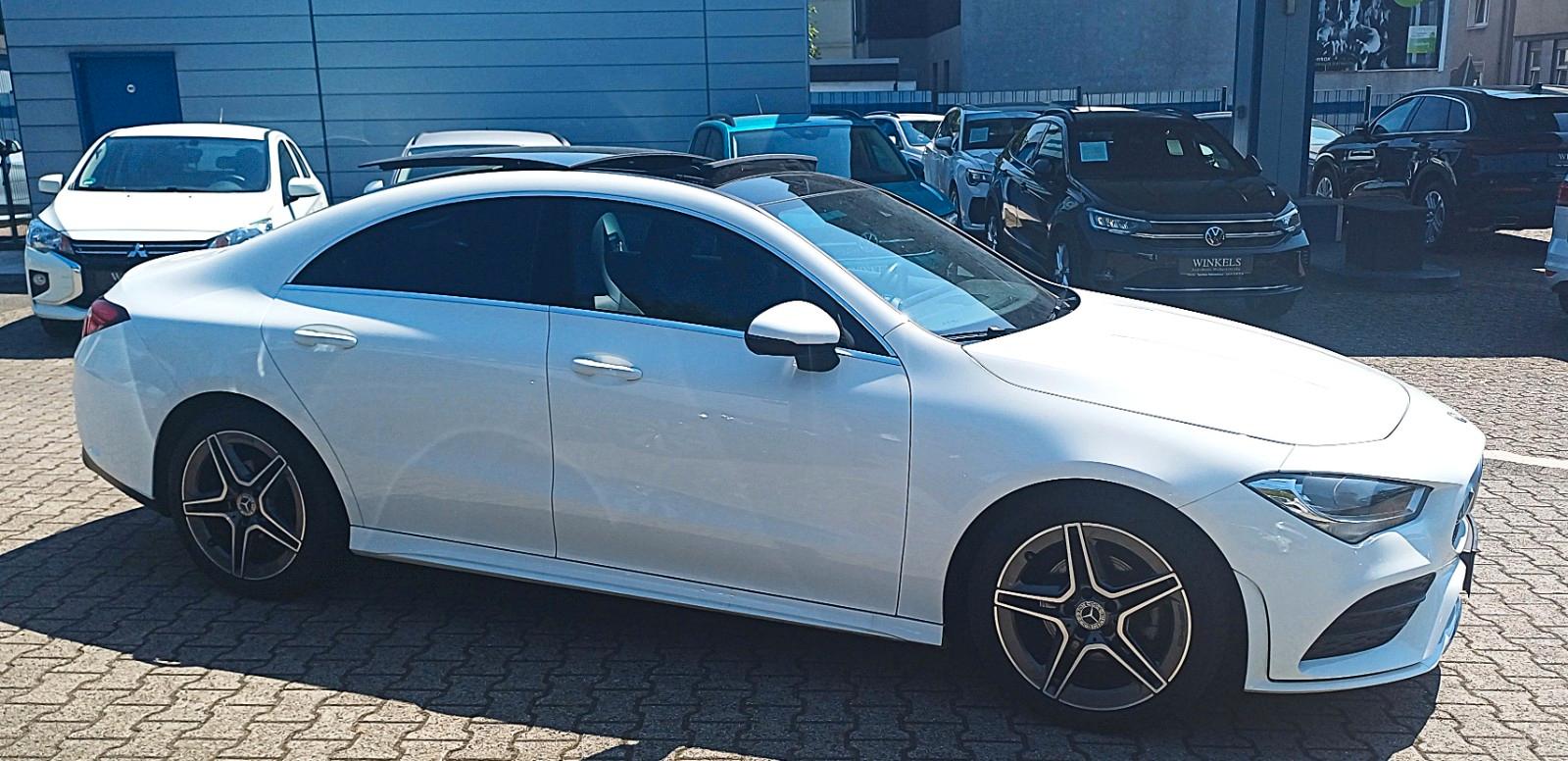 Mercedes-Benz CLA 180 AMG Coupe-Klimaau-Navi-Leder-Panorama-18