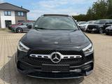 Mercedes-Benz GLA 250e AMG Line*Panoramadach - Mercedes-Benz GLA-Klasse AMG-Line mit Hybrid-Antrieb (Benzin/Elektro)