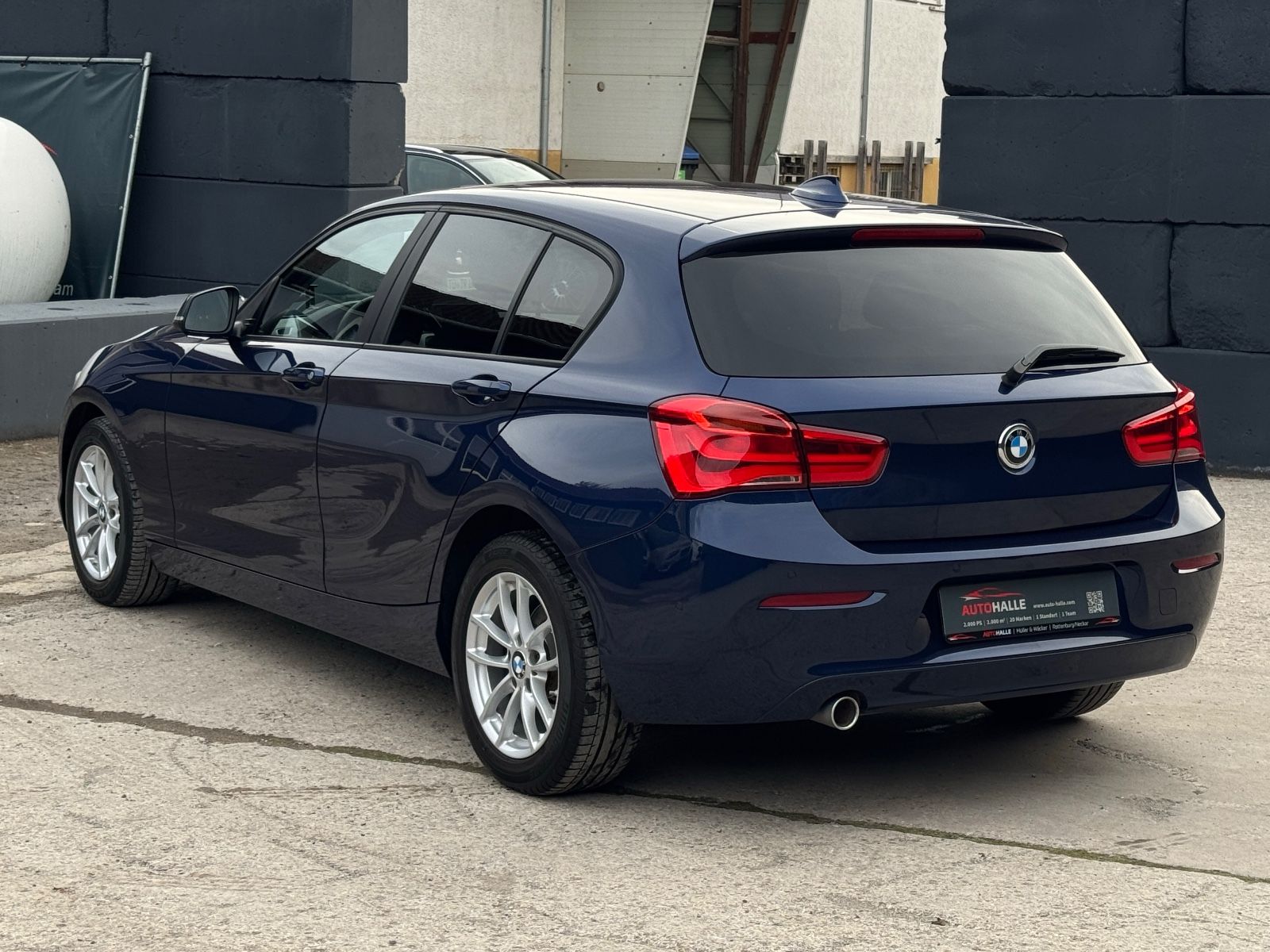 Fahrzeugabbildung BMW 118i Advantage SHZ PDC Temp. Lim. LED 2Z-Klima
