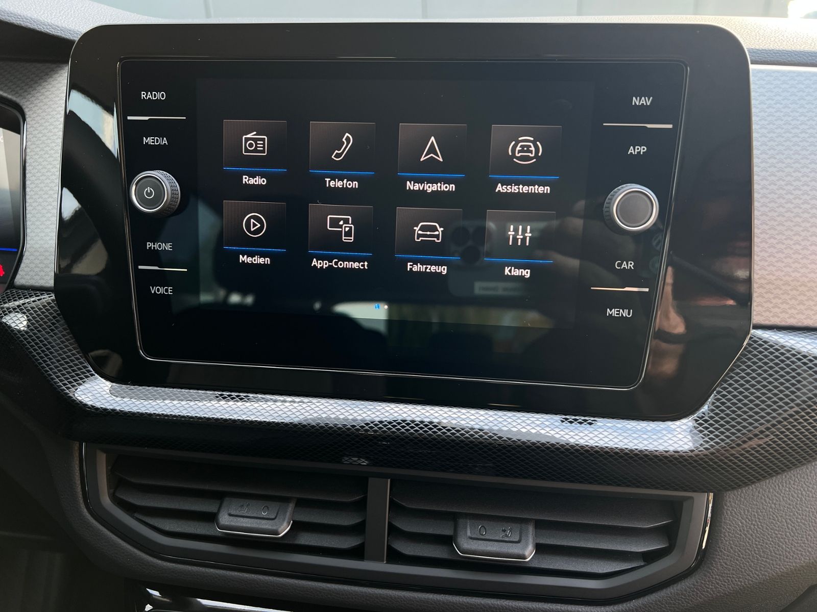 Fahrzeugabbildung Volkswagen T-Cross Life 1.0 TSI DSG *IQ.Light, Climatronic,