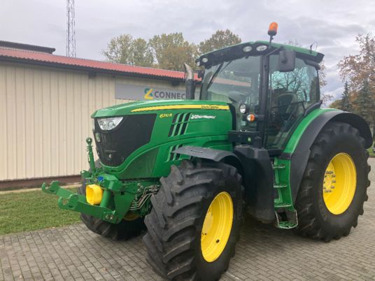 John Deere 6210R