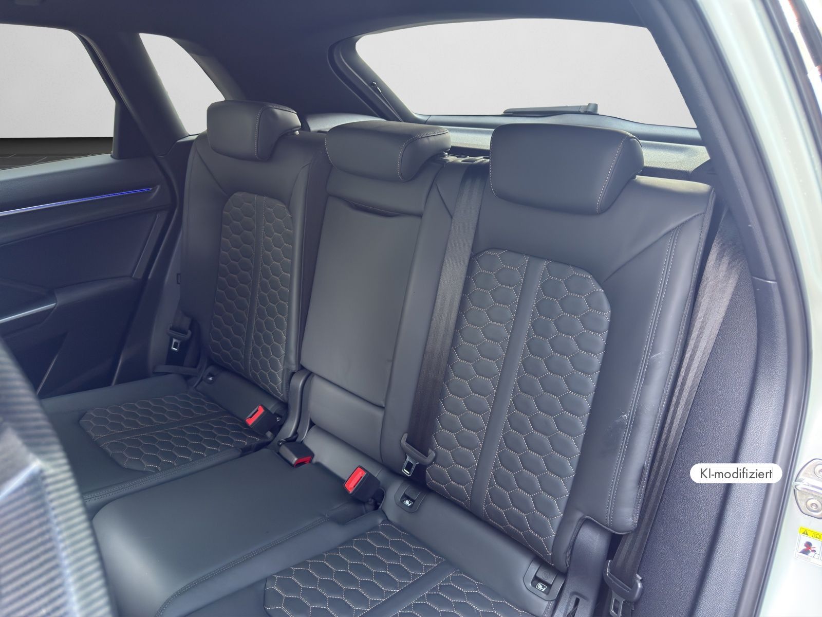 Audi RSQ3 - Bild 15