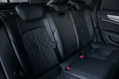 AUDI RS6 Avant 4.0 TFSI*Matrix*B&O*Dynamik*Keramik22"