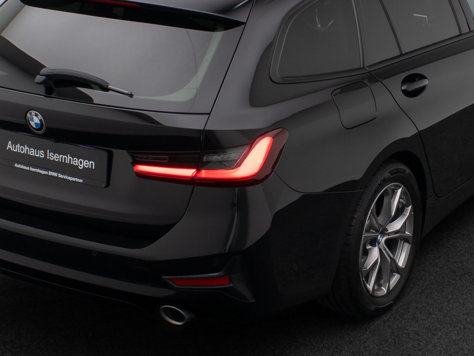 Fahrzeugabbildung BMW 320i Sport Line Laser DAB Kamera HiFi ACC Alarm