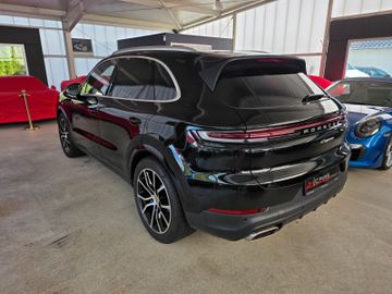 Porsche Cayenne - 8
