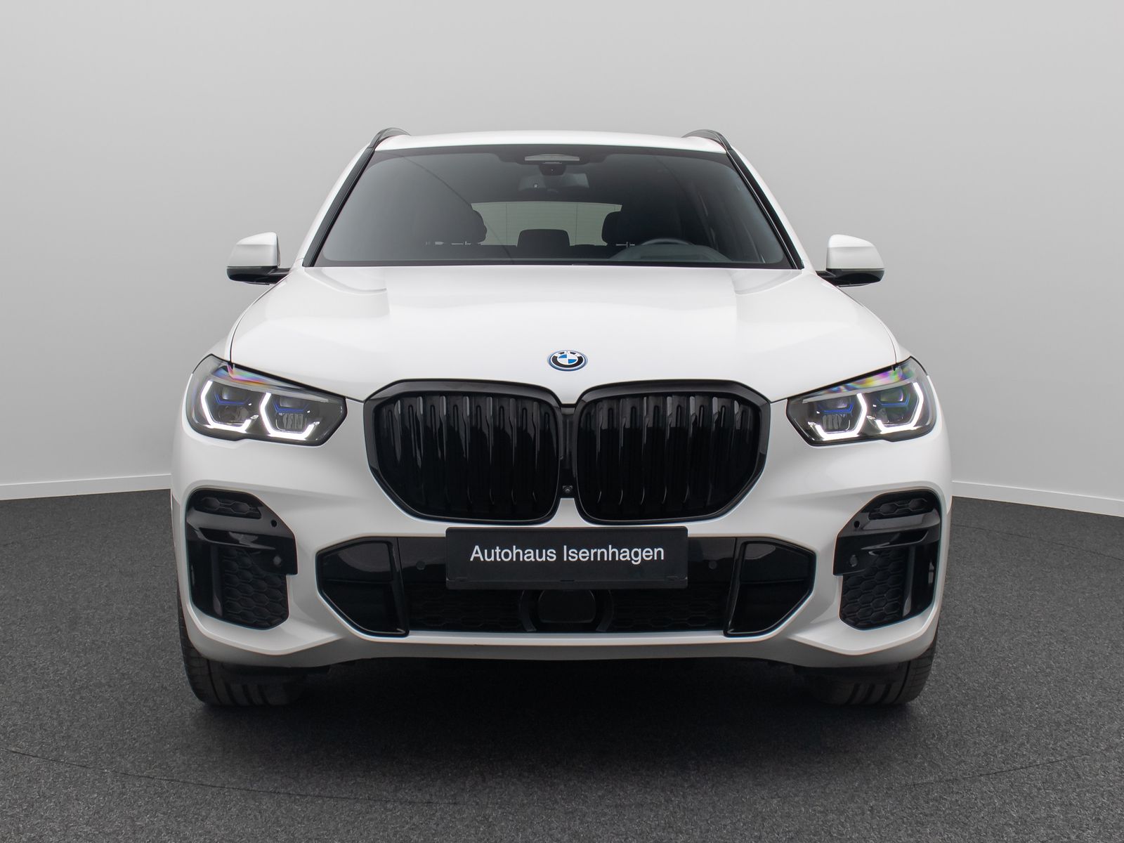 Fahrzeugabbildung BMW X5 xD45e M Sport 360° Laser SoftCl HUD DAB HiFi