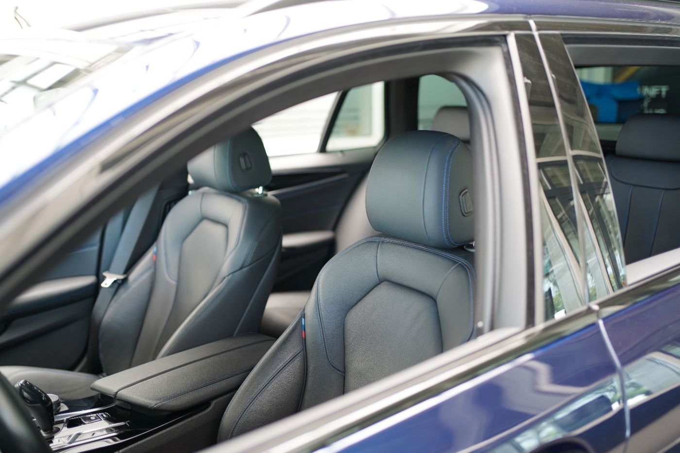 Fahrzeugabbildung BMW 530i M Sport +HeadUp+Komfortzugang+AHK+Laserlich