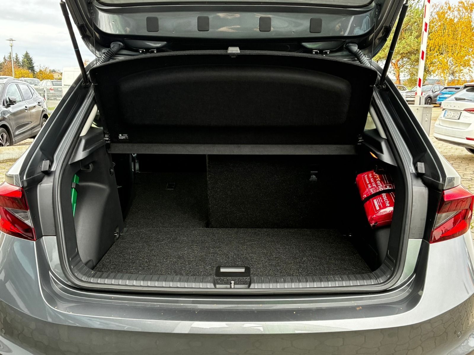 Fahrzeugabbildung SKODA Fabia 95PS 5-Gang*PDC*SHZ*SmartLink*Allwetter