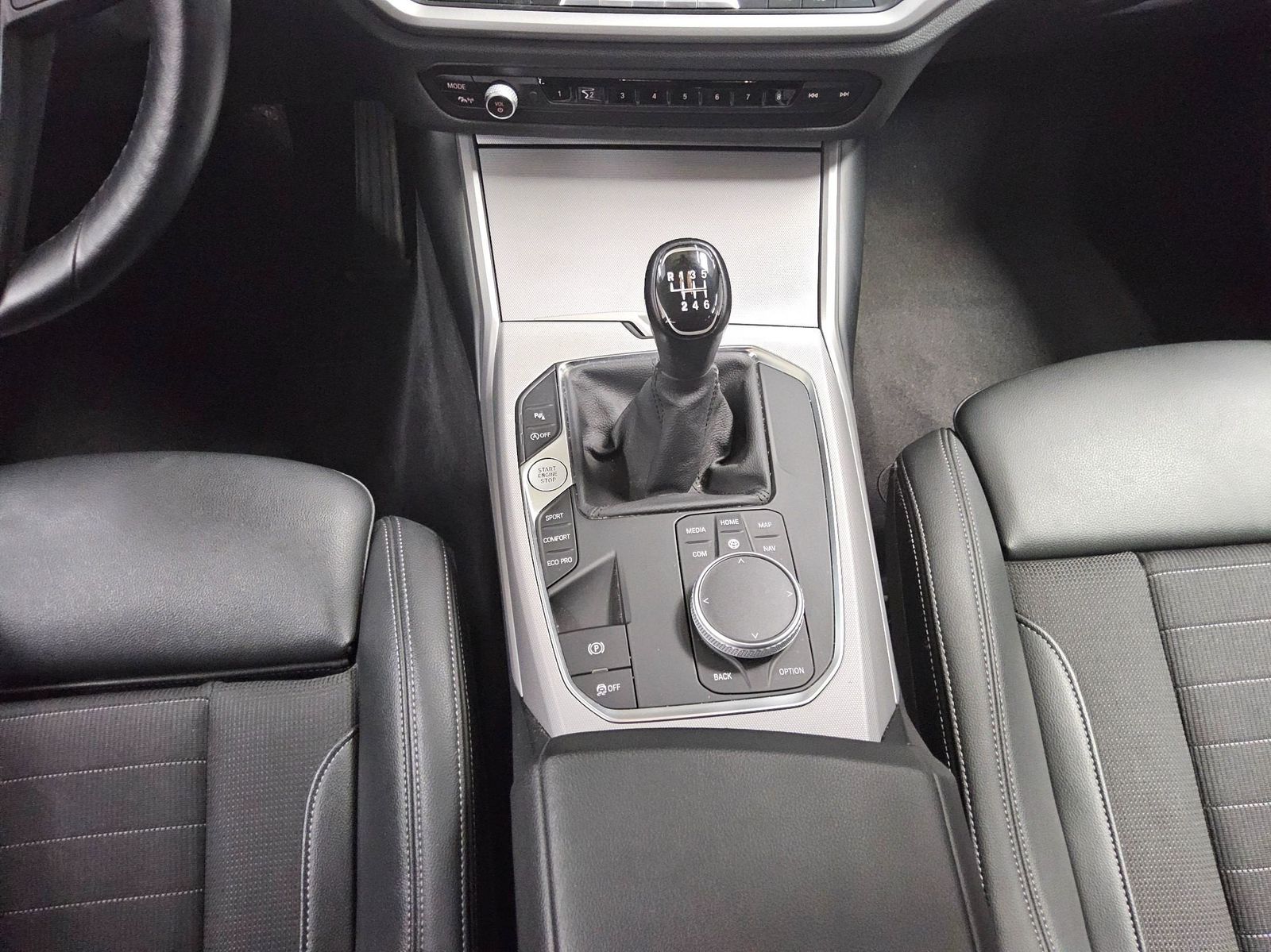 BMW 318d Touring Advantage T-Leder Navi LED LC-Pro foto 6