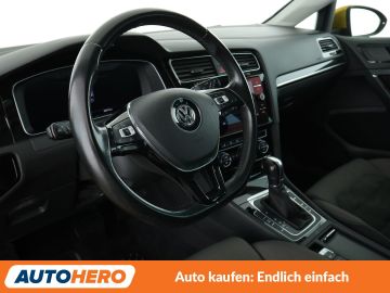 Volkswagen Golf - 11