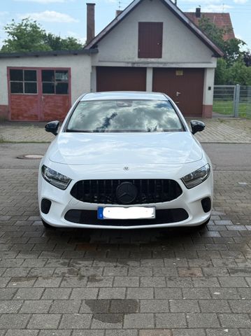 MERCEDES-BENZ A 200 -Progressive