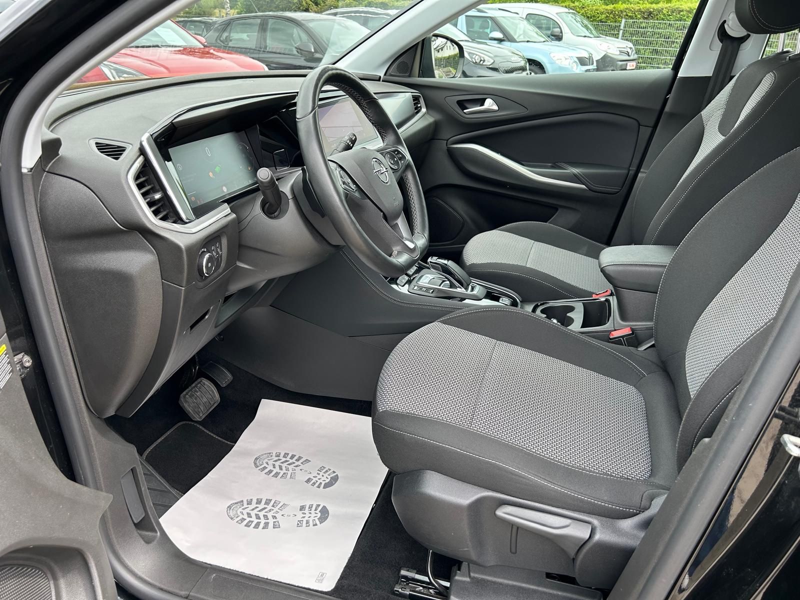 Fahrzeugabbildung Opel Grandland|Hybrid|4x4|AHK|1.Hand|LED|Standheizung