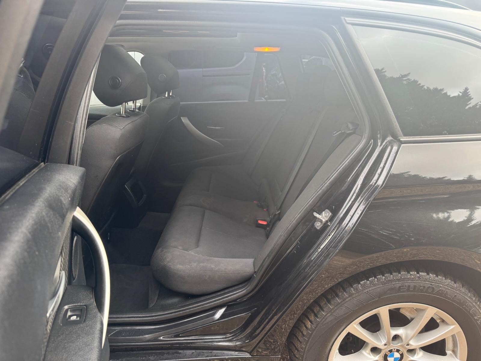 BMW Série 3 320i Touring BVA 184ch - Toit ouvrant - Clim - Régulateur de vitesse - Attelage