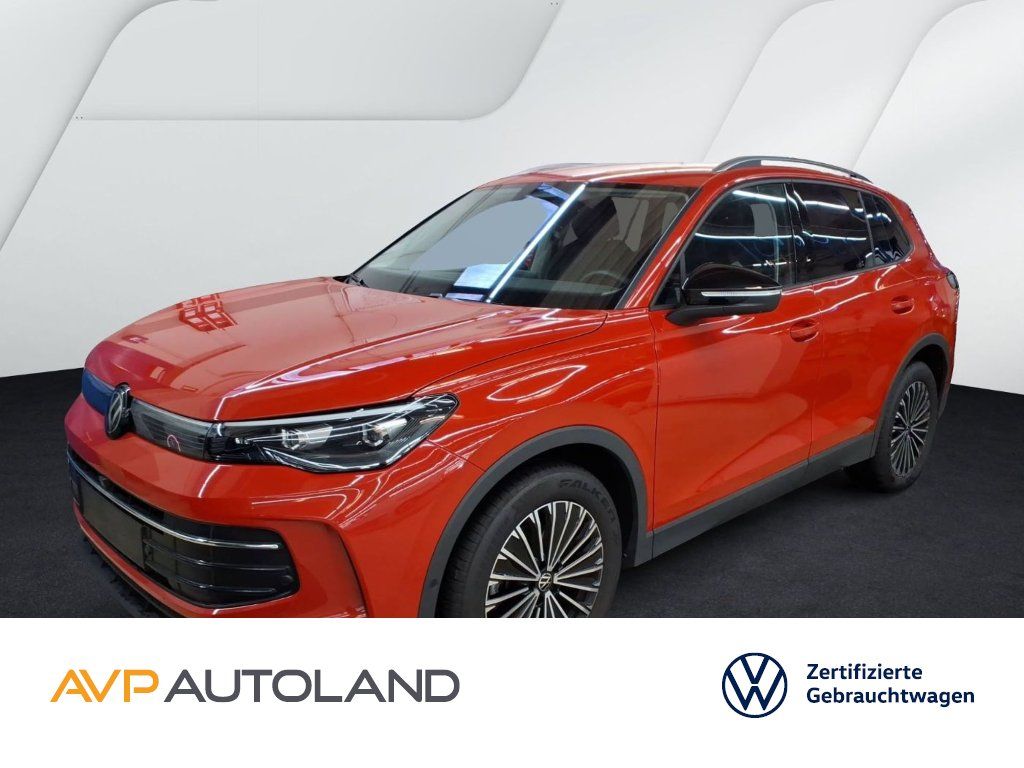 Volkswagen Tiguan - 1