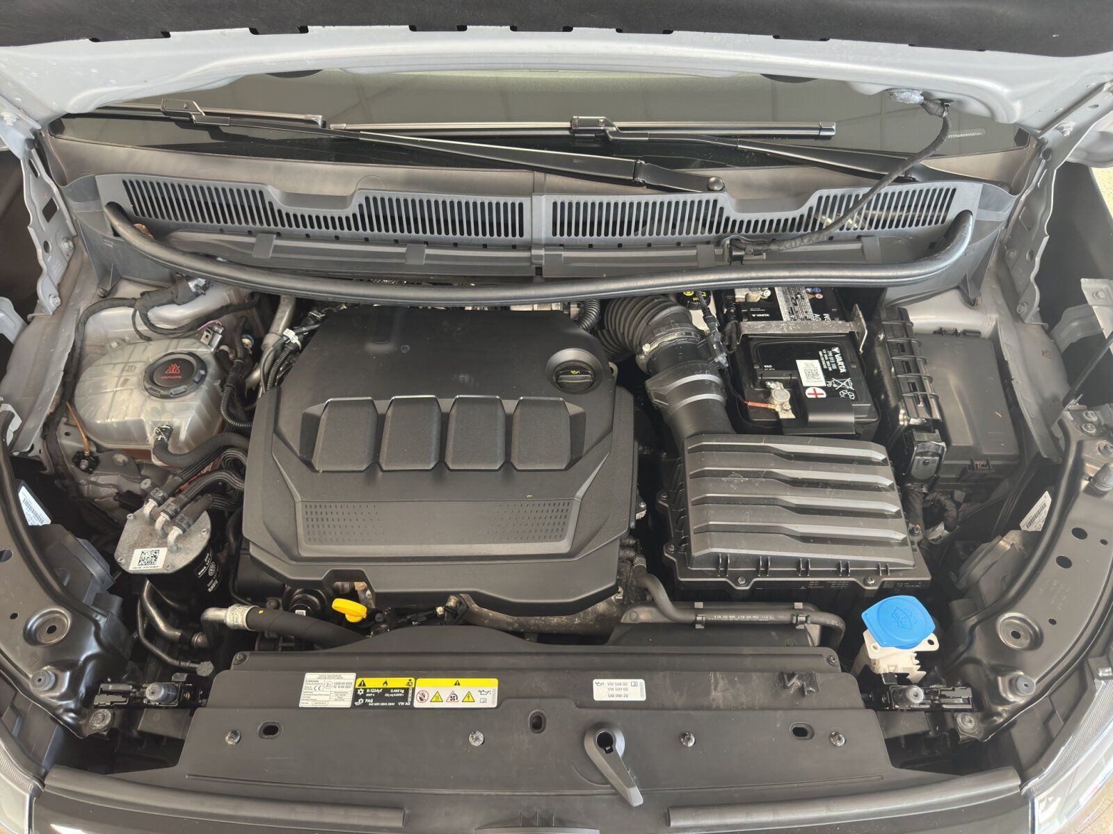 Fahrzeugabbildung Volkswagen Caddy Maxi California 2.0 TDI DSG APP AHK Kamera