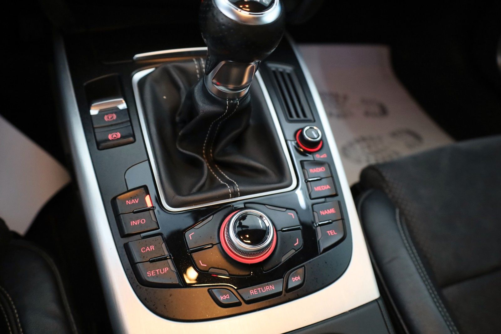 Fahrzeugabbildung Audi A4 Avant S line T.Leder,Navi,Xenon,SH.PDC