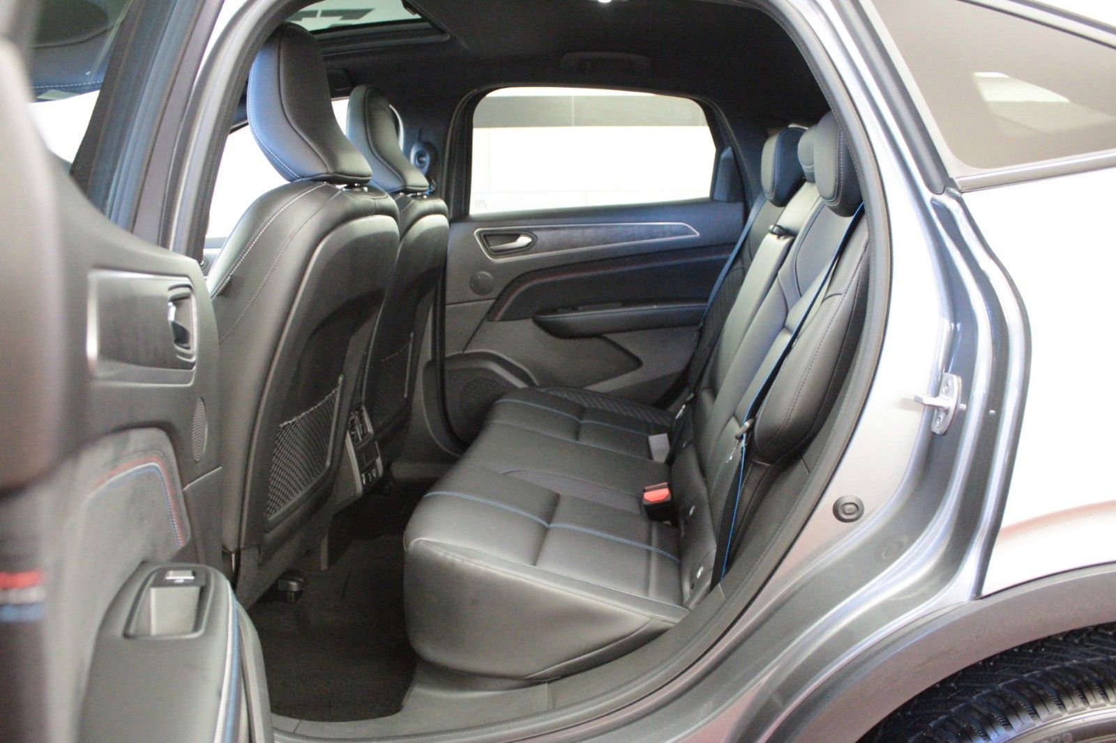 Fahrzeugabbildung Renault Arkana Mild Hybrid 160 EDC Esprit Alpine*15098*