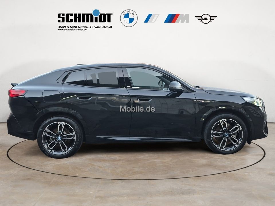 BMW iX2 - Bild 8