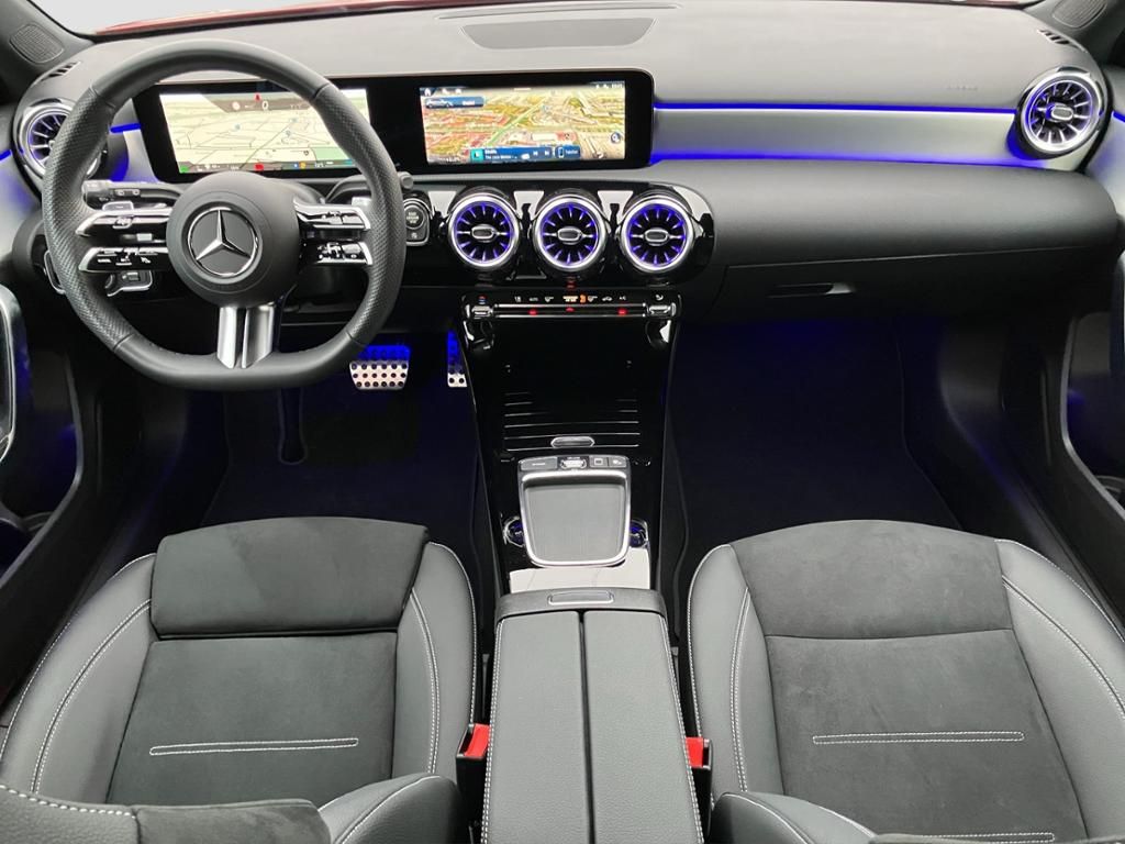 Fahrzeugabbildung Mercedes-Benz A 180 AMG*NIGHT*DISTR*KAM*NAVI*MULTIB*19Zoll