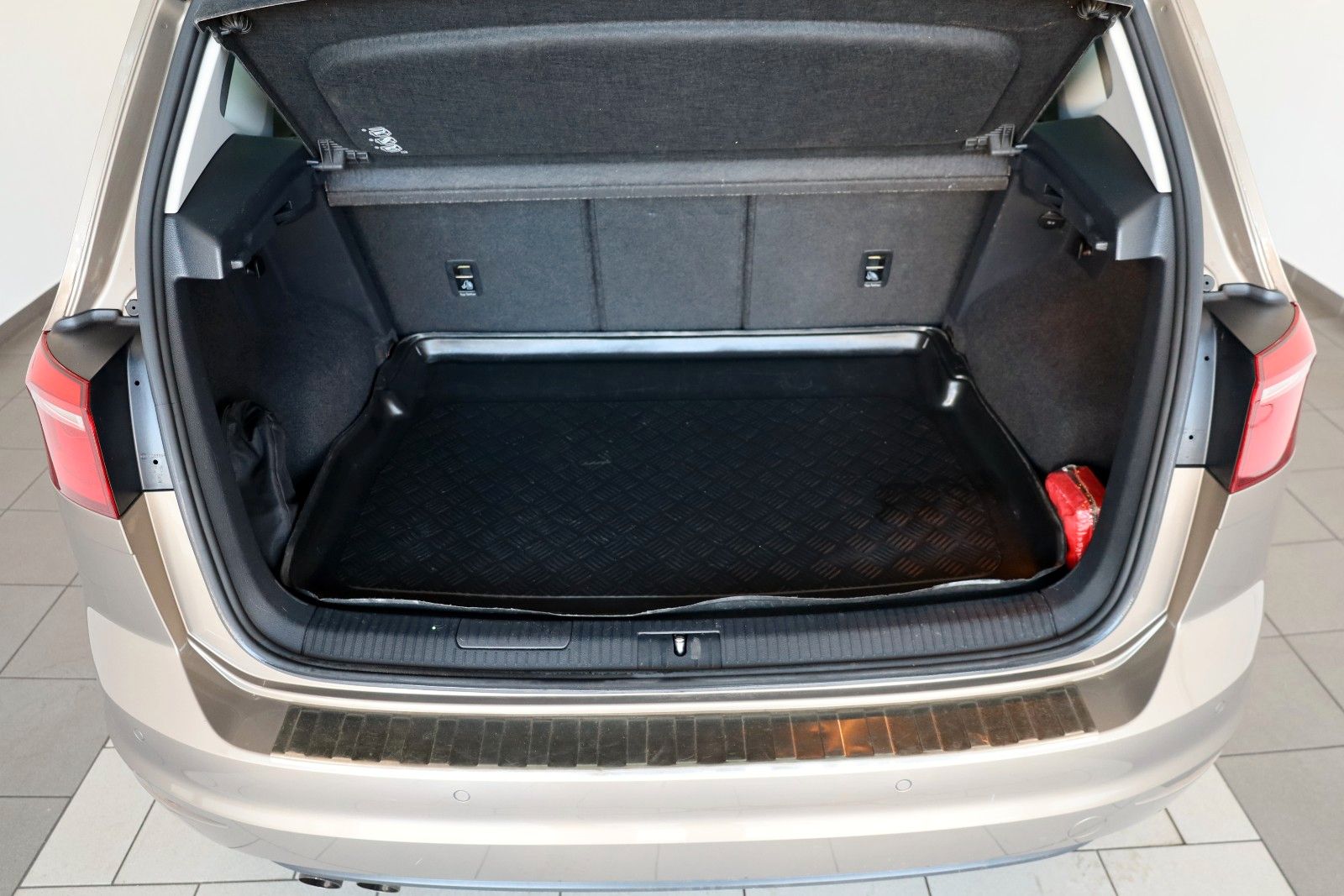 Fahrzeugabbildung Volkswagen Golf Sportsvan VII Allstar Automatik,SH,AHK