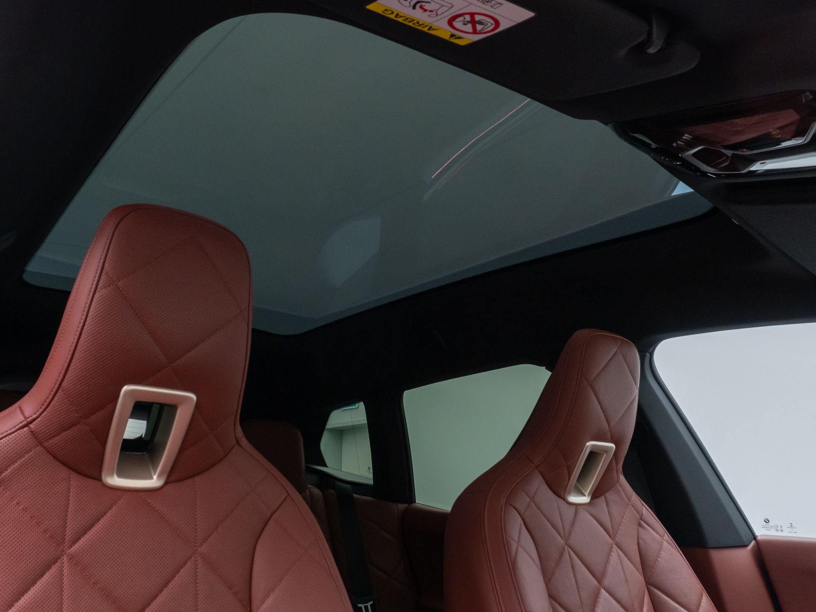 Fahrzeugabbildung BMW iX xD50  Sport Pano Sky-Lounge 360°Laser SoftCl