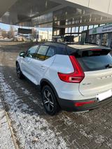 Volvo XC40 T4 R Design Geartronic R Design - Volvo Gebrauchtwagen in Nürnberg