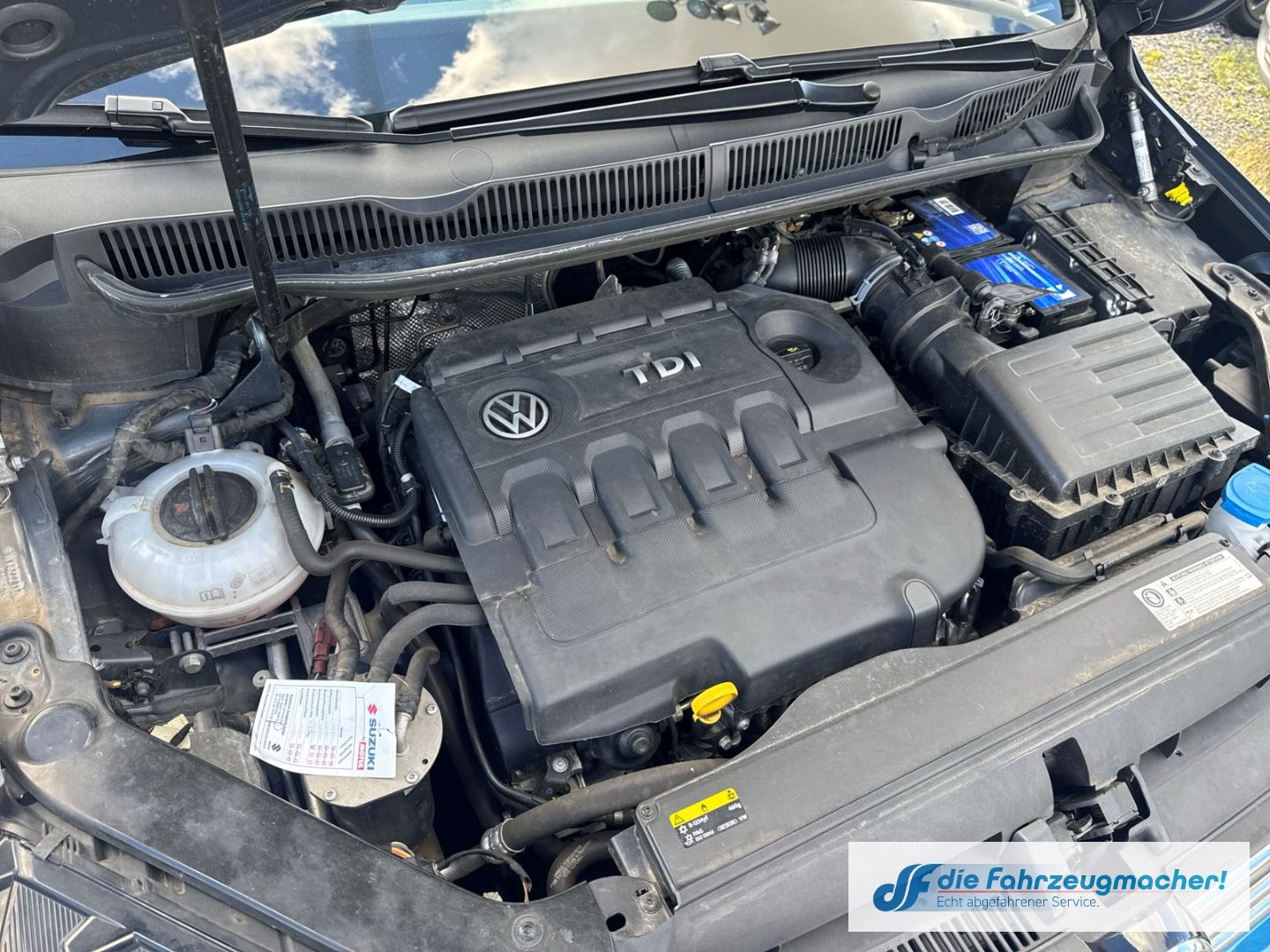 Fahrzeugabbildung Volkswagen Touran Highline 2,0TDi Pano *EXPORT