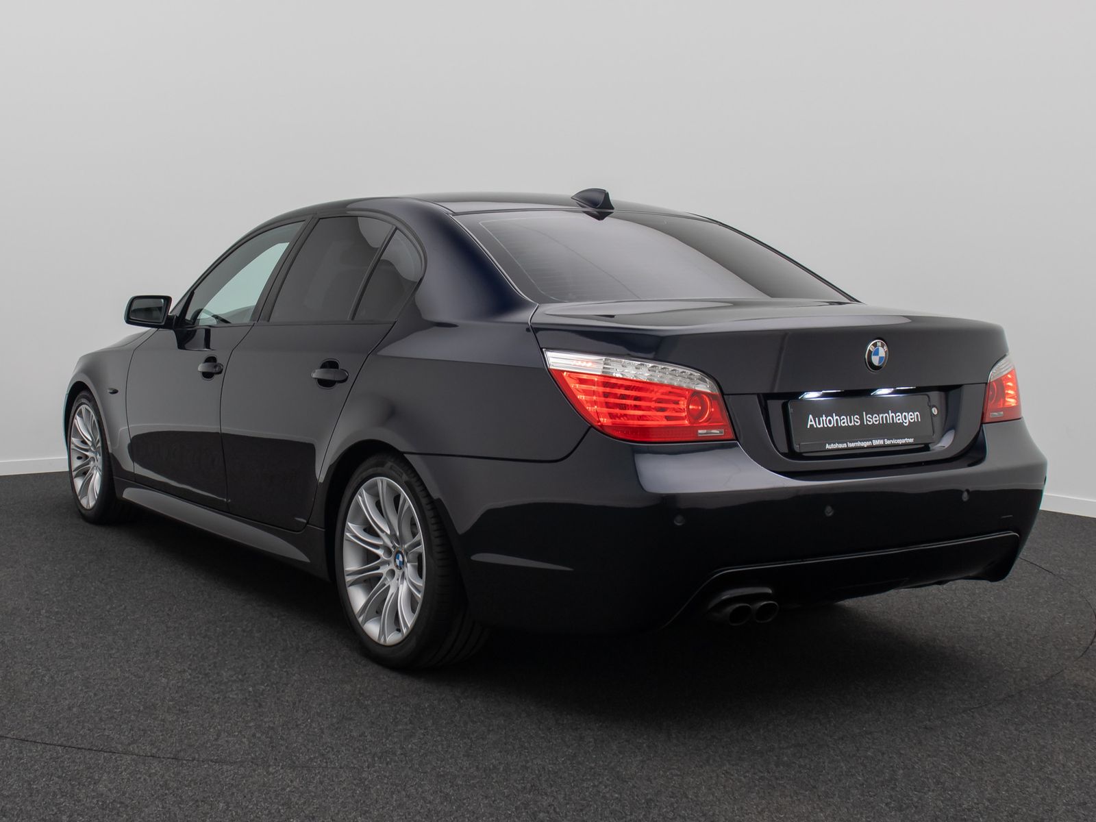 Fahrzeugabbildung BMW 530i M Sport Xenon NaviPro AHK HiFi Memory Leder