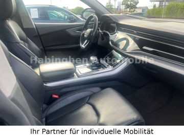 Audi Q8 - 8