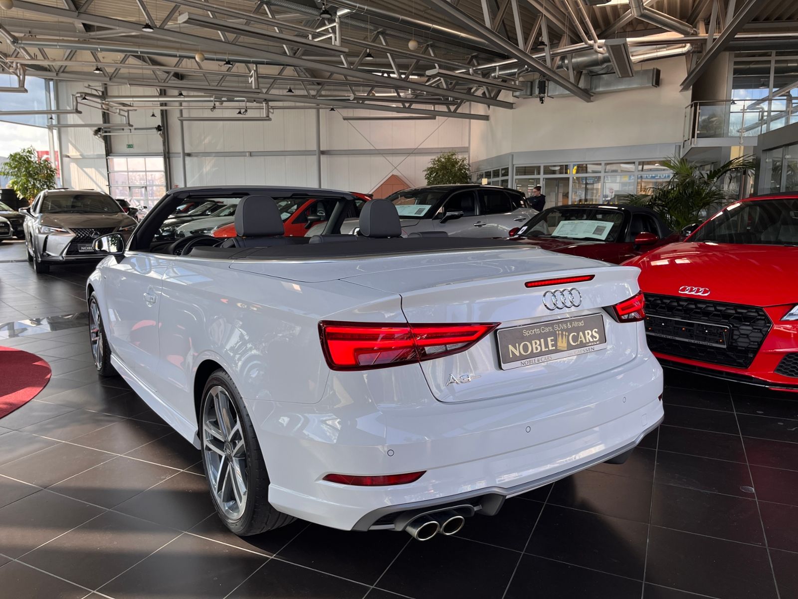 Fahrzeugabbildung Audi A3 Cabriolet 35 TFSI S line sport LED NAV PDC