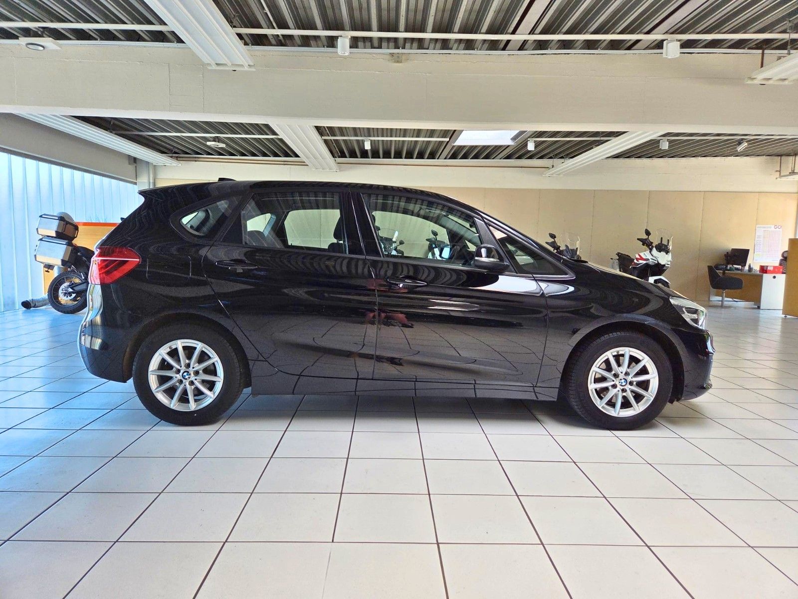 BMW 218 — zdjęcie 4