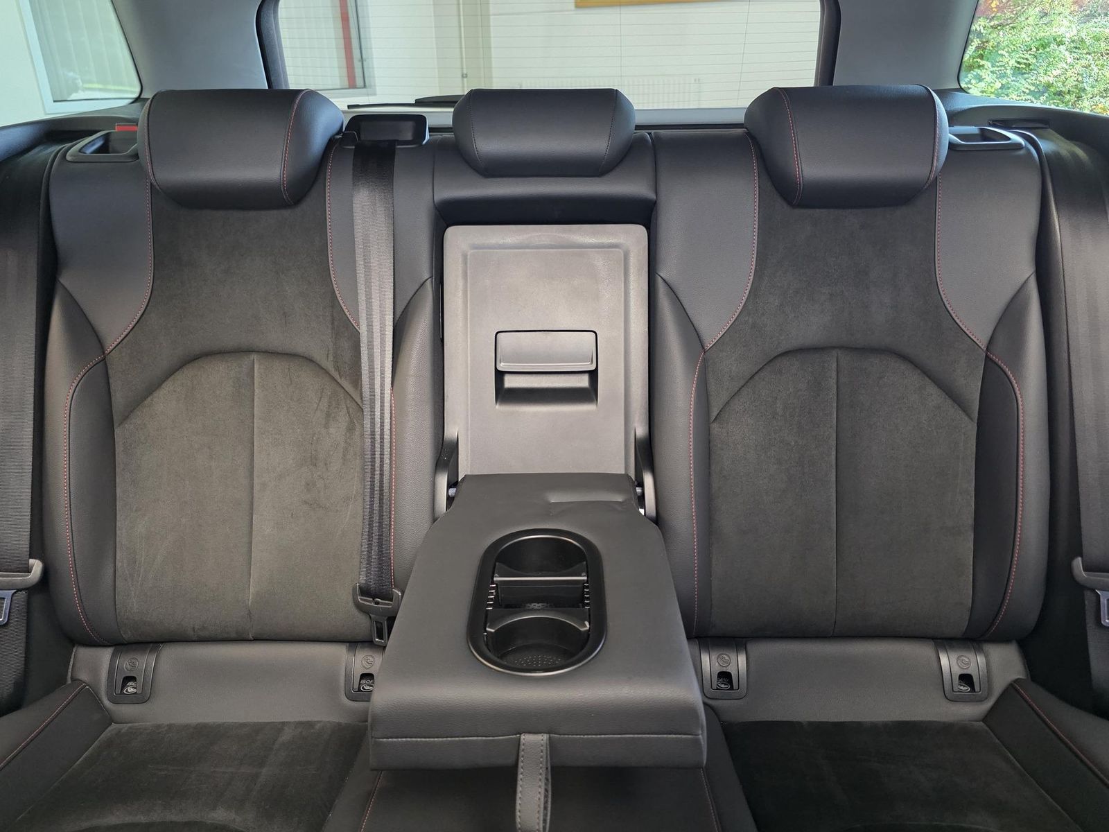 Fahrzeugabbildung SEAT Leon 1.8 TSI DSG ST FR/LED/Navi//Pano/Carplay