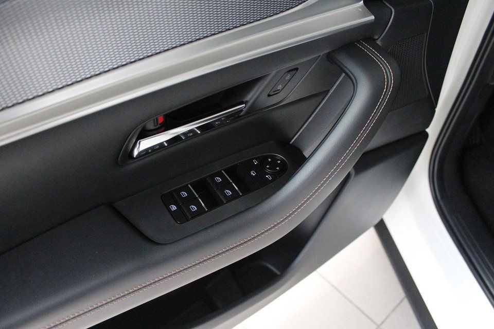 Fahrzeugabbildung Mazda CX-60 PHEV Homura CON-P DRI-P COM-P *AHK* LEDER