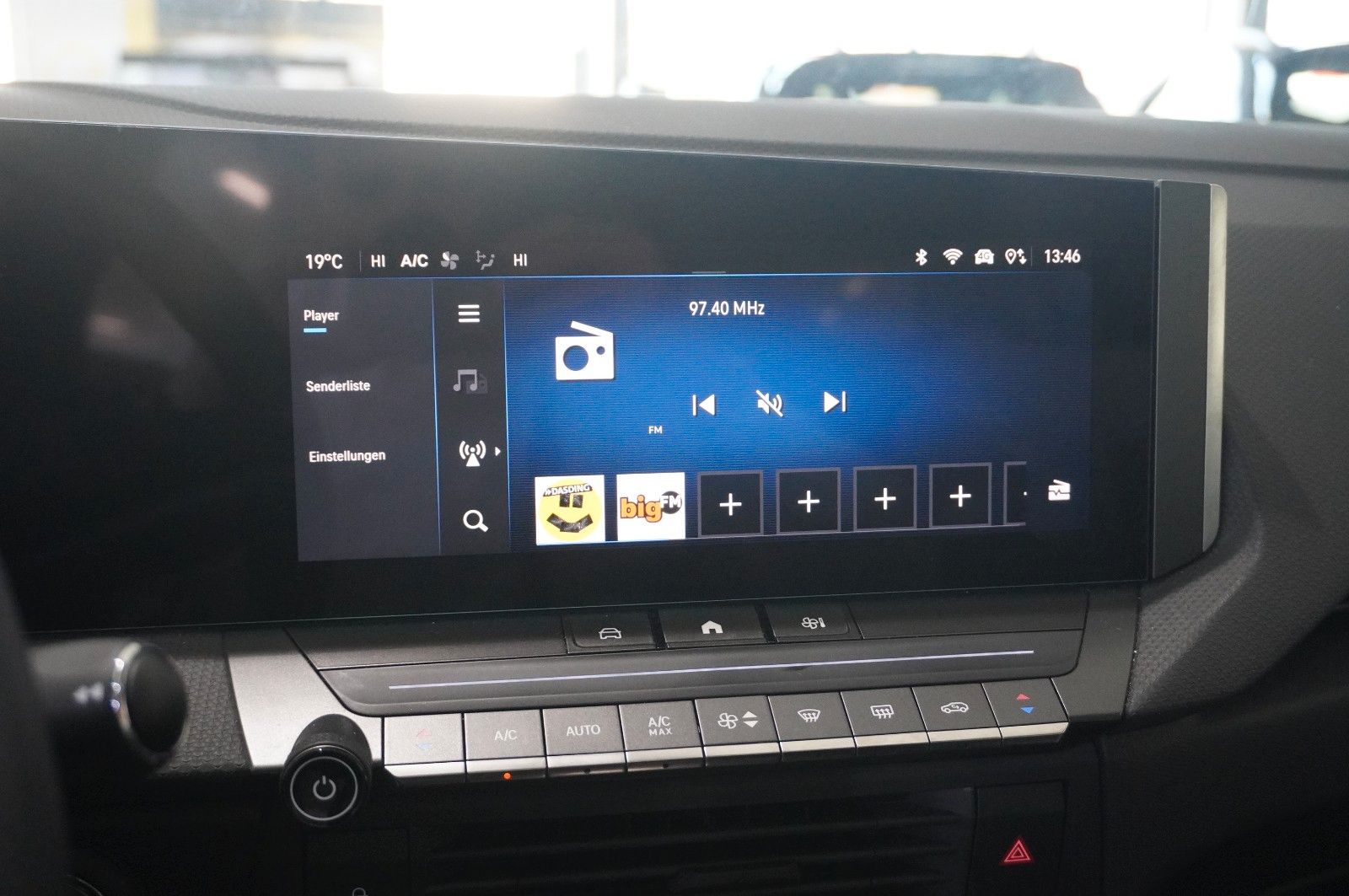 Fahrzeugabbildung Opel Astra L Lim. 1.2T ELEGANCE NAVI/LED/KAMERA/SPORT