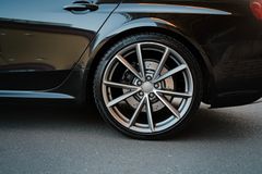 Fahrzeugabbildung Audi RS4 Avant 4.2 FSI quattro *MwSt.*Phantomschwarz*