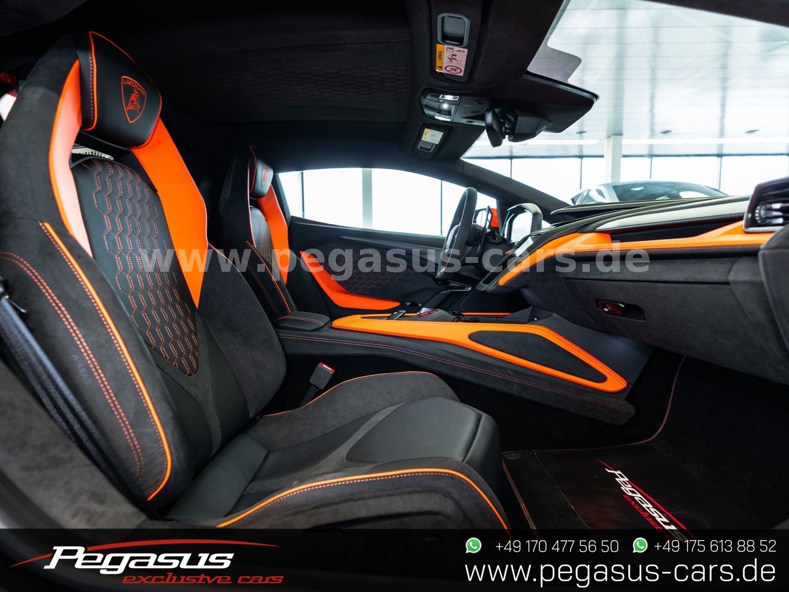 LAMBORGHINI Revuelto - 25