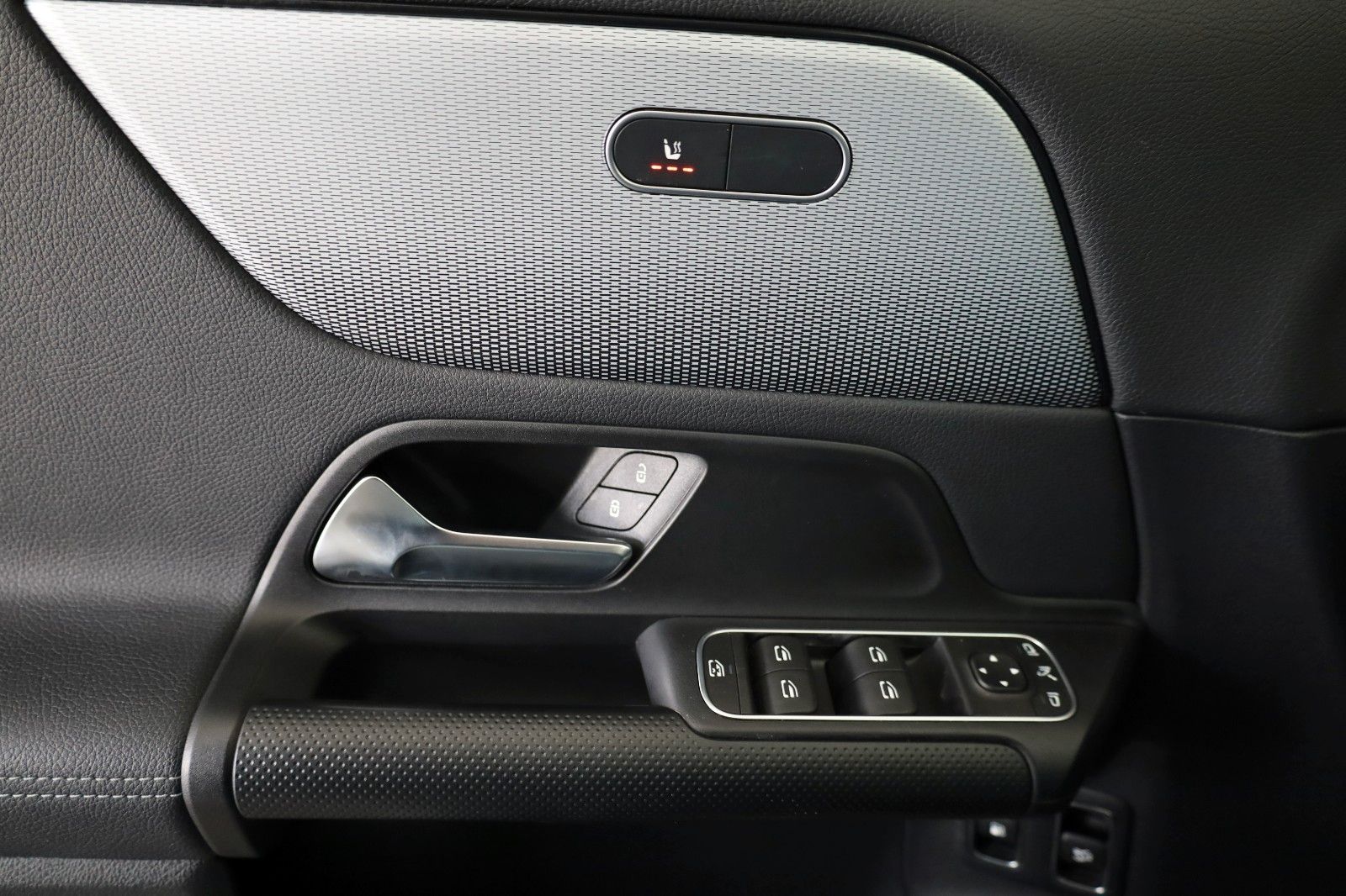 Fahrzeugabbildung Mercedes-Benz GLA 250 e Style,TLeder,Navi,LED,Kamer,CarPlay+WR