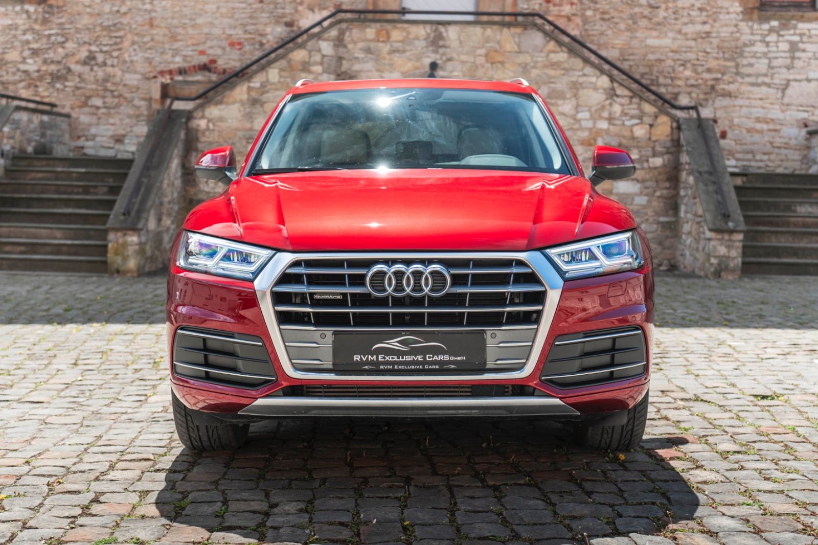 Fahrzeugabbildung Audi Q5 TFSI QUATTRO S-LINE PANO LED KAM NAV SZH SZB