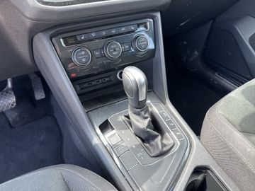 Volkswagen Tiguan - 11