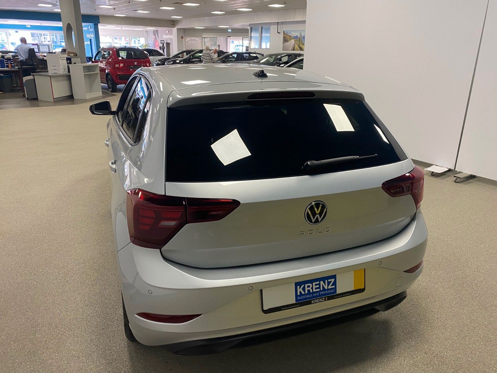 Fahrzeugabbildung Volkswagen Polo 1.0 TSI 70kW DSG Life+ALLWETTER+APP+GARANTI