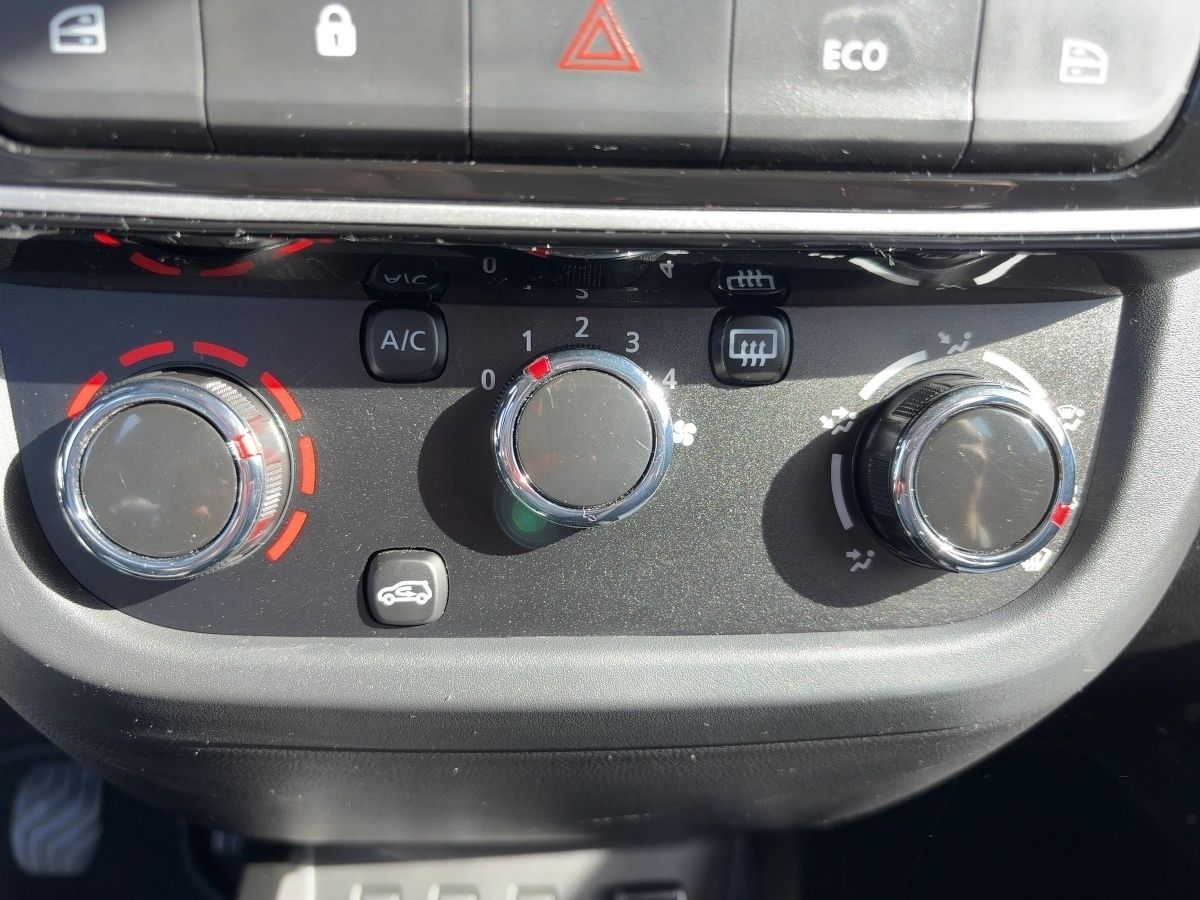 Fahrzeugabbildung Dacia Spring Essential ELECTRIC 45 Klima