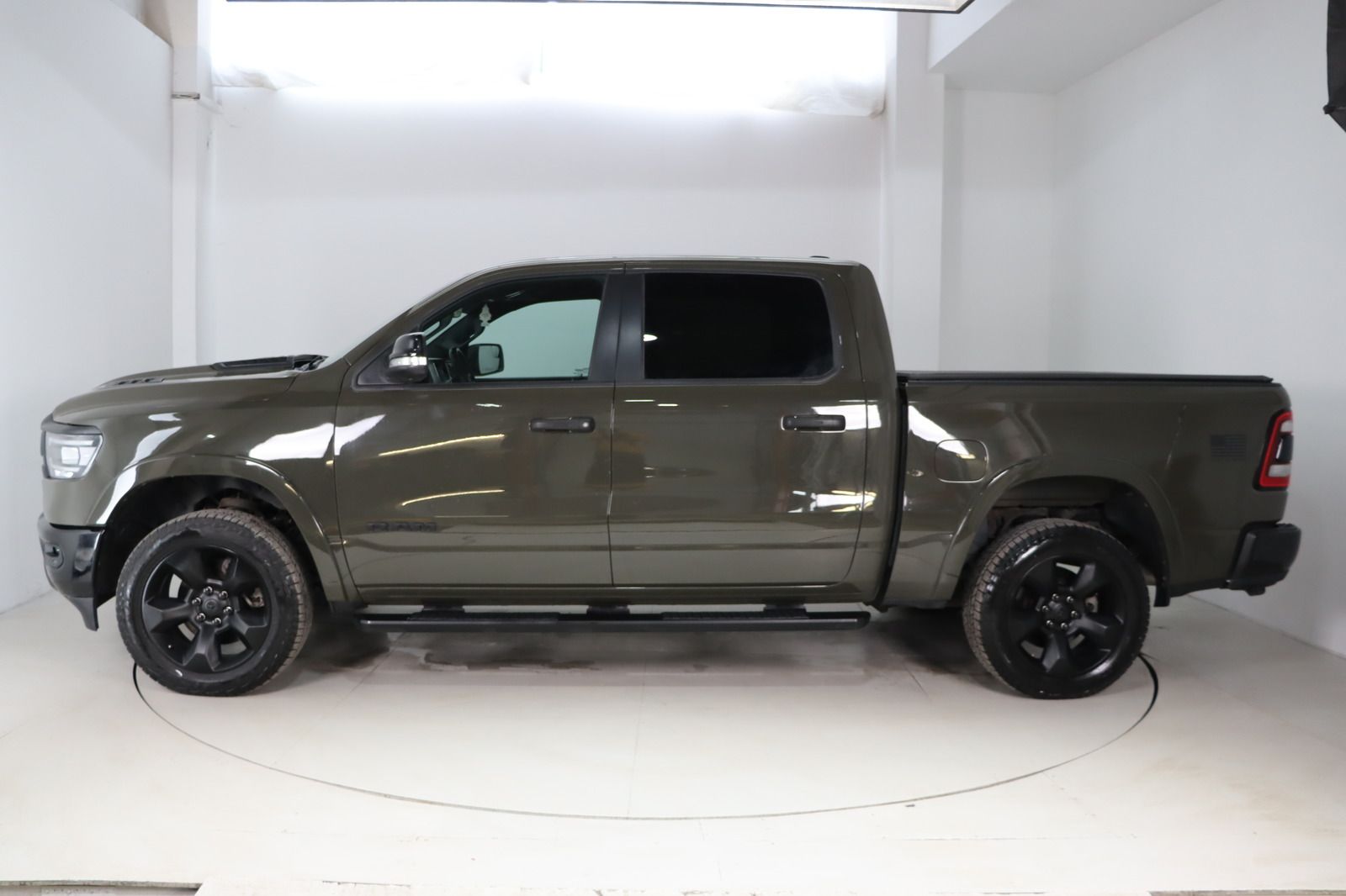 Fahrzeugabbildung Dodge Ram 1500 5.7 V8 Crew Cab Big Horn * Built to Ser