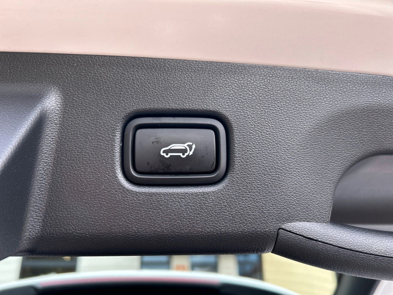 Fahrzeugabbildung Hyundai TUCSON PHEV 4WD TREND GARANTIE9/28 ASSIST-P NAV+