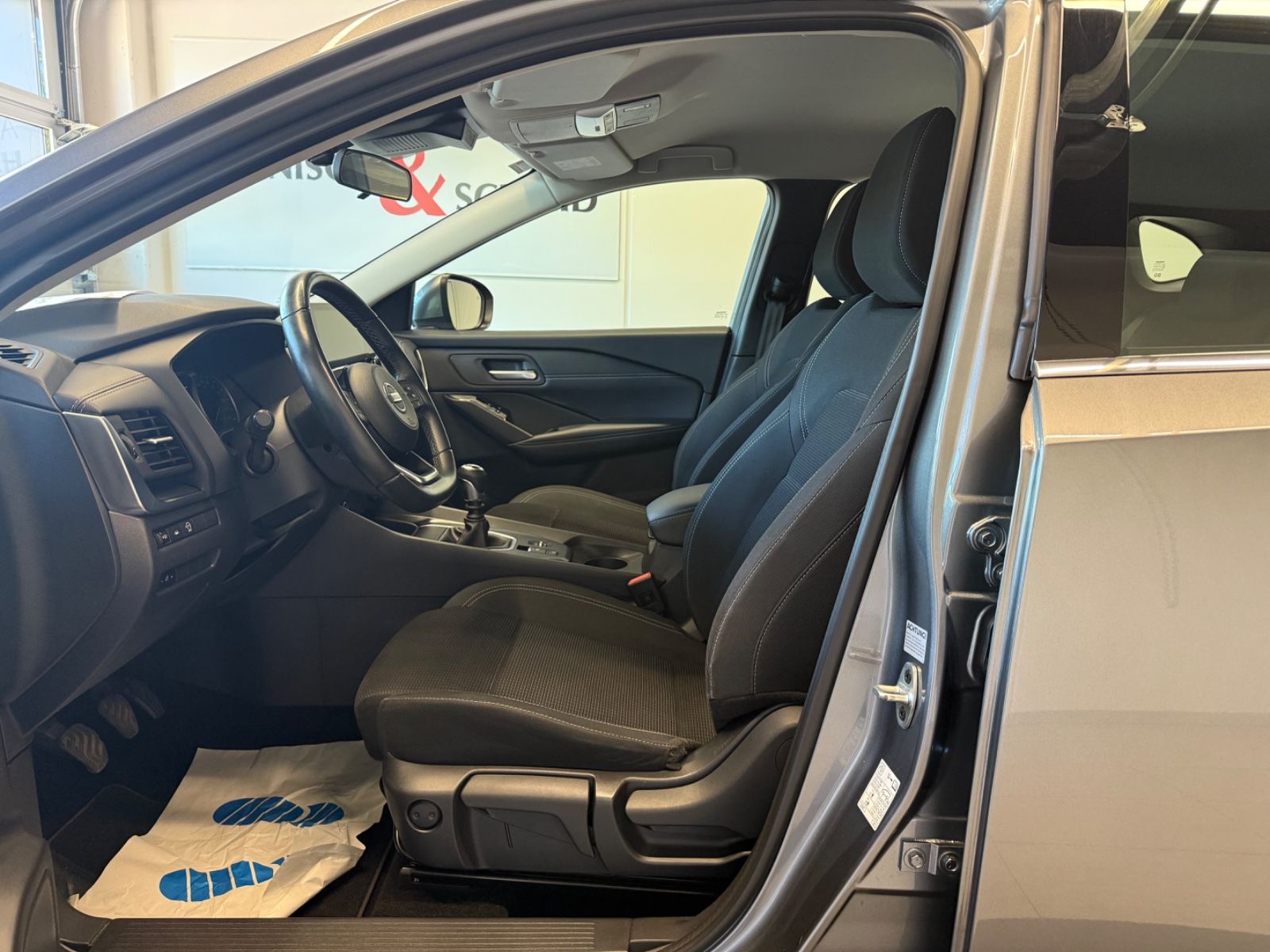Fahrzeugabbildung Nissan Qashqai Acenta MHEV MT - Navi, Winter-Paket