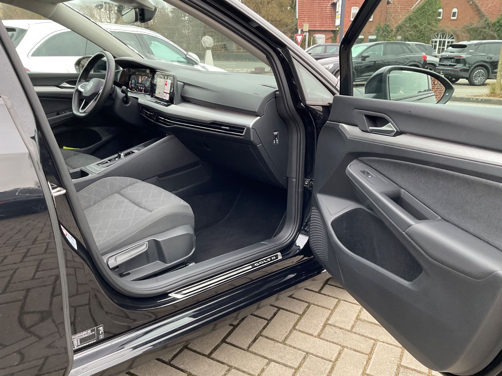 Fahrzeugabbildung Volkswagen Golf Variant 2.0 TDI DSG,AHK,ACC,LED,Navi